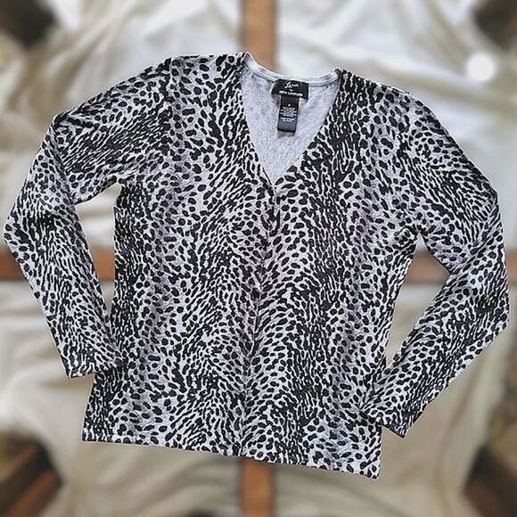 Nina Leonard grey cheetah print soft ribbed cardigan Size M - Picture 3 of 14